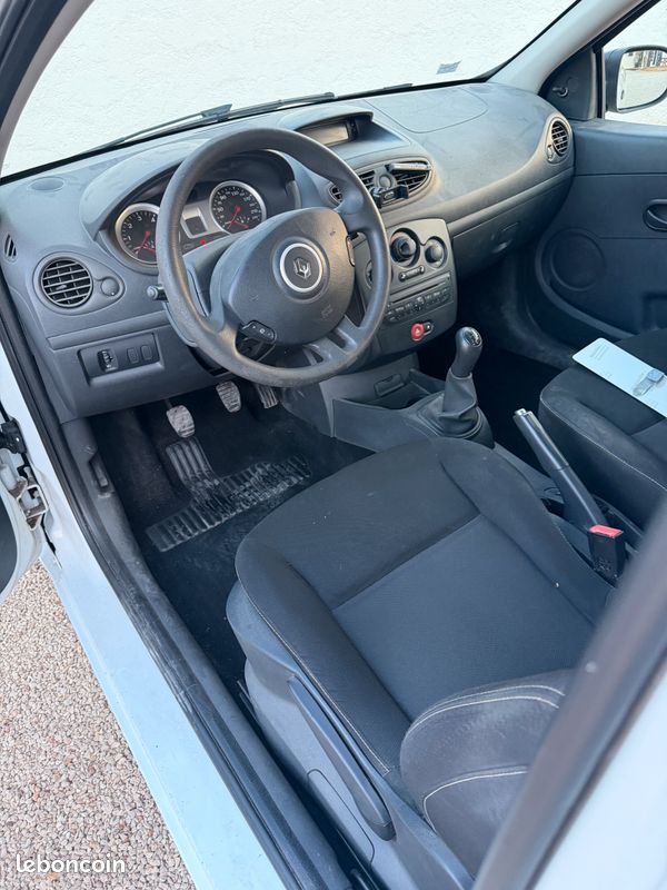 Renault Clio III 1.5 DCI 75cv (image 5)
