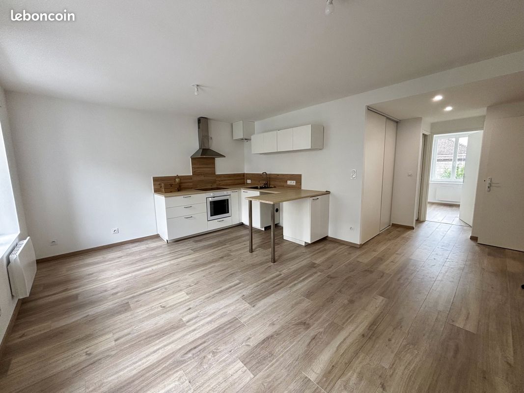 Appartement 3 pièces 53 m² · à Sainte-Sigolène · 53 m² · 530 €/mois