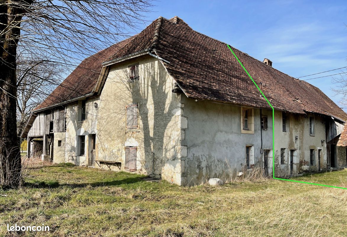 Maison 6 pièces 155 m² · à Saint-Laurent-du-Pont · 155 m² · 125 000 €