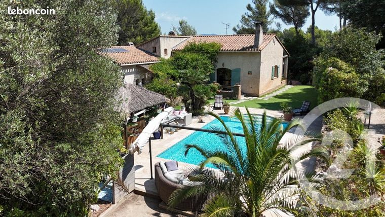 Propriété 5 pièces 207 m² — 10