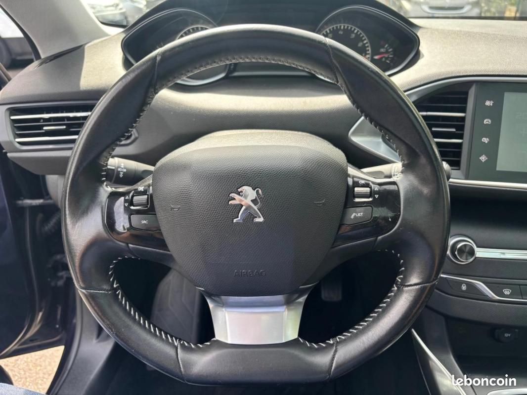 Peugeot 308 GENERATION-II 1.2 THP 130 STYLE EAT BVA (image 21)
