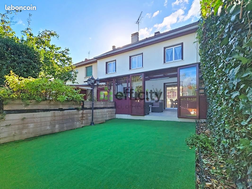 Maison 7 pièces 163 m² · à Pontault-Combault · 163 m² · 449 900 €
