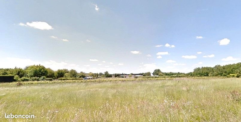 Terrain 630 m² Loupes · 119 000 €