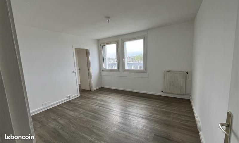 Appartement 4 pièces 77 m² · à Fécamp · 77 m² · 425 €/mois