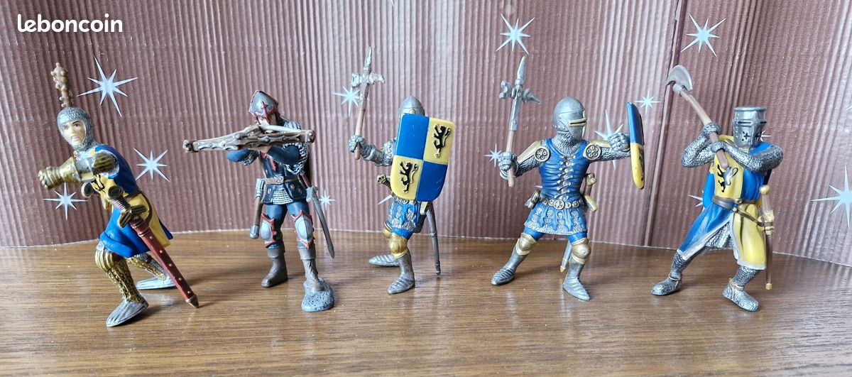Mostop Ensemble de figurines de soldats de chevaliers de château médiéval, kit de construction de château de jeu de chevalier avec château, cavalerie et tour à flèches simulée de guerre de siège