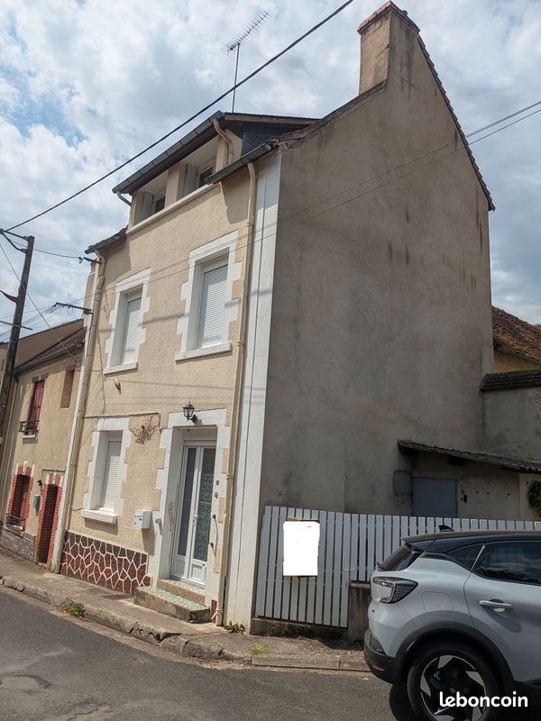 Maison 3 pièces 87 m² · à Bélâbre · 87 m² · 65 000 €