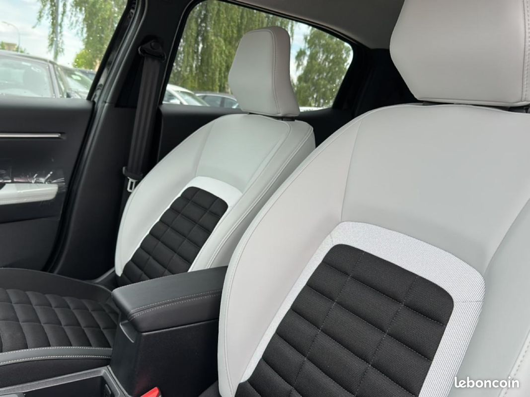 CITROëN C3 AIRCROSS 1.2 hybride 145 max e-dcs6 (image 15)