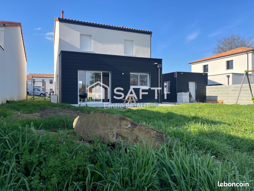 Maison 4 pièces 97 m² · à Montaigu-Vendée · 97 m² · 288 500 €