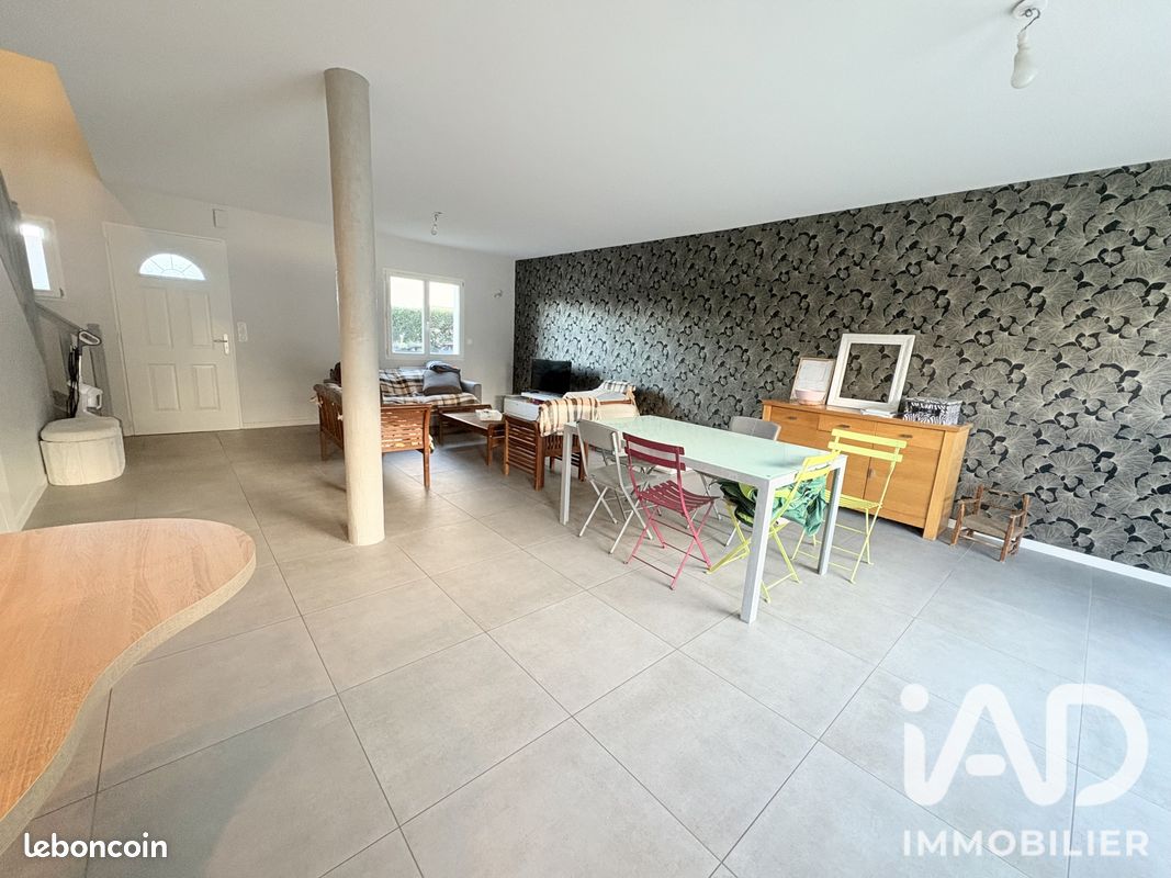 Maison 6 pièces 115 m² · à Vivy · 115 m² · 214 000 €