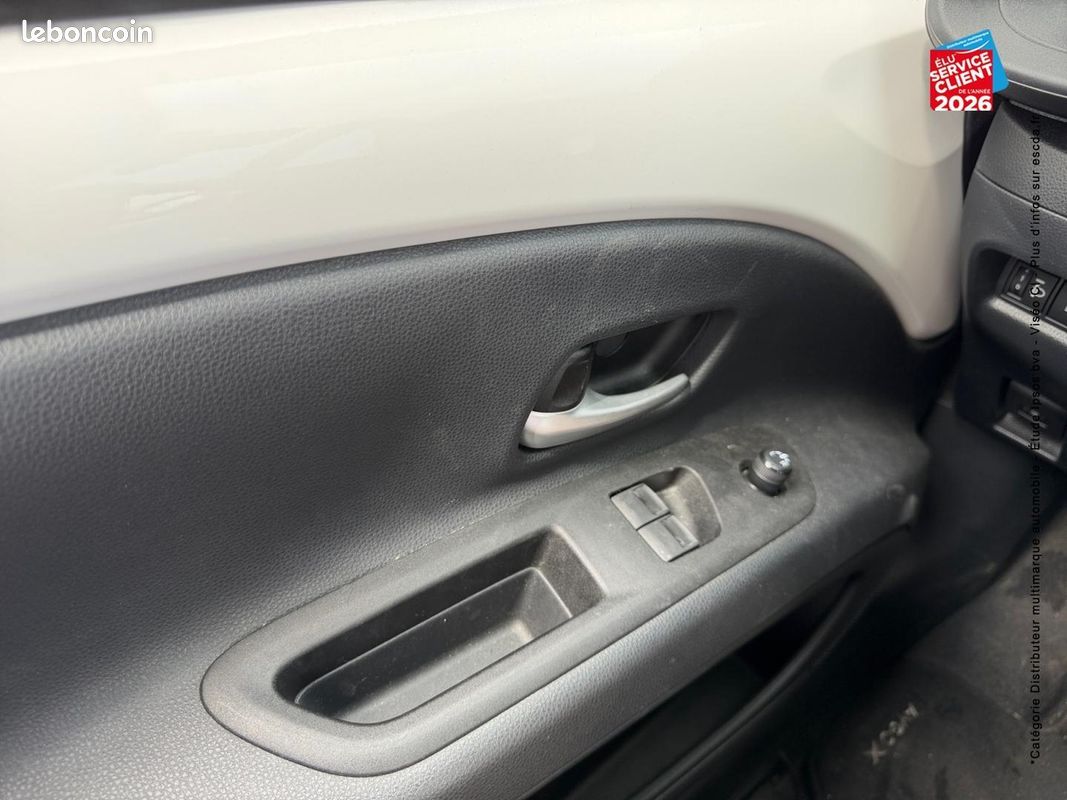Toyota Aygo X 1.0 VVT-i 72ch Dynamic MY23 (image 19)