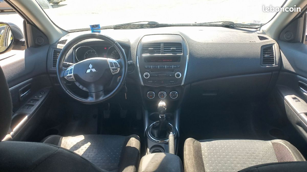 Mitsubishi asx 1.8 di-d 115 cleartec invite 2wd 2012 (image 9)