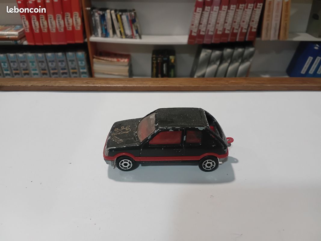 MAJORETTE FRANCE PEUGEOT 205 GTI N° 281 RARE Color Version ( Kabaya