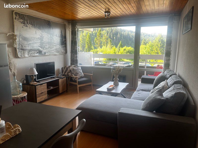 Chamrousse 1650m 2P 35m² au pied des pistes (image 1)