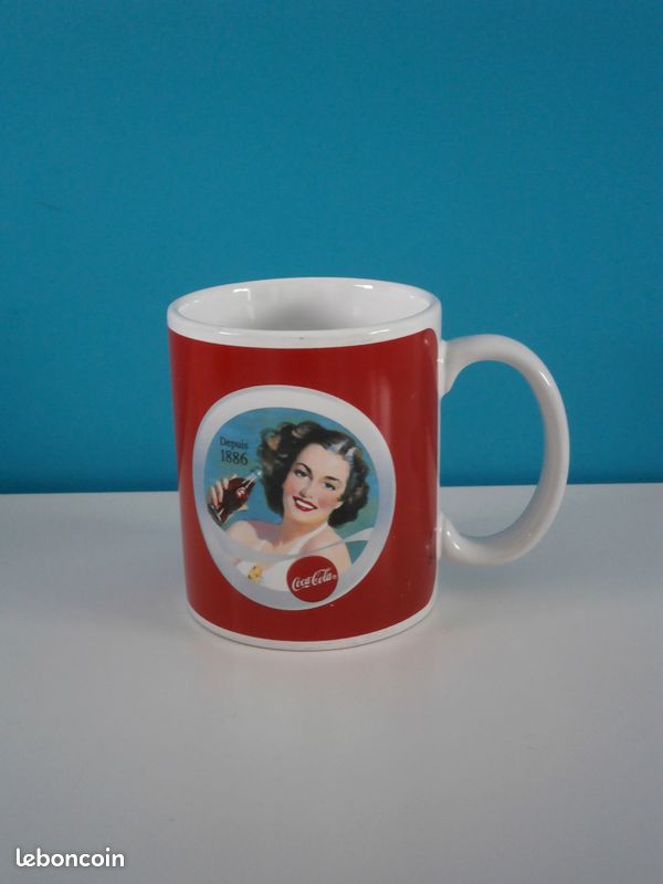 Mug tasse publicitaire Coca cola Pin up - Arts de la table