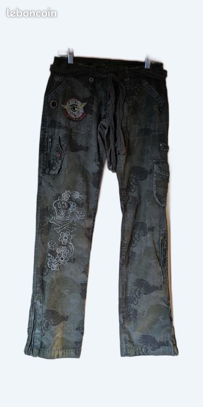 Pantalon Kaporal brodé quasi neuf (image 1)