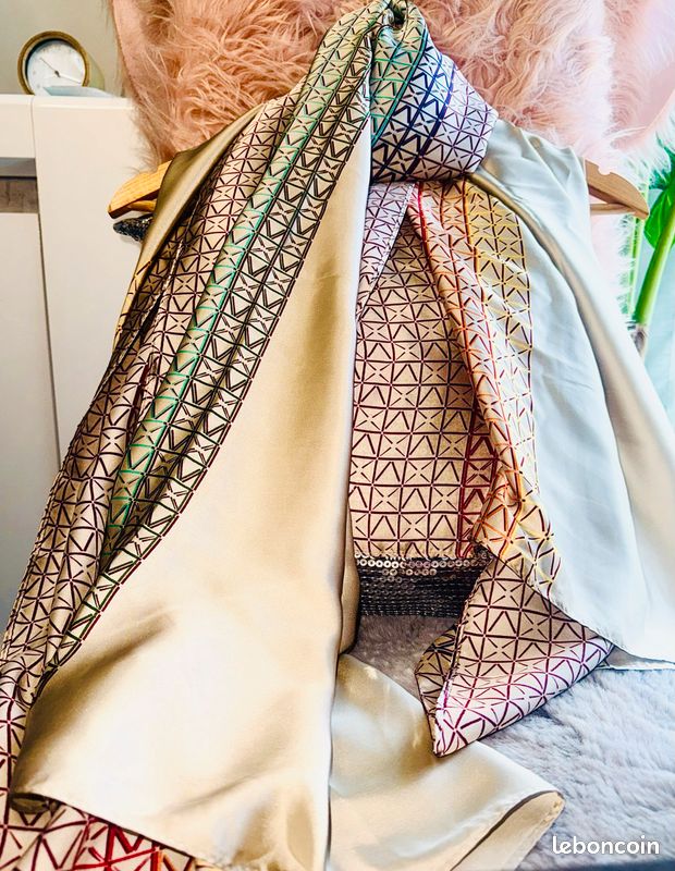 Foulard en soie (image 2)