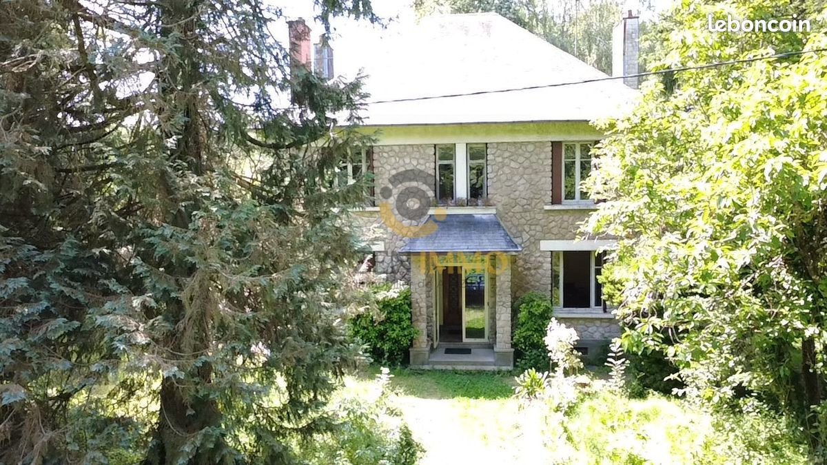 Maison 11 pièces 175 m² · à Secondigny · 175 m² · 241 500 €