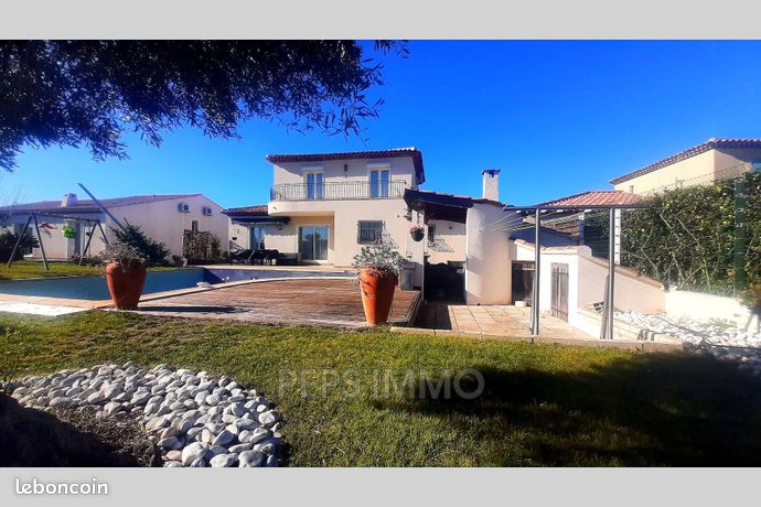 Villa 6 pièces 156 m²