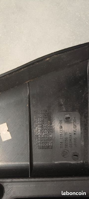 Cache moteur BMW 4 cylindre (image 3)