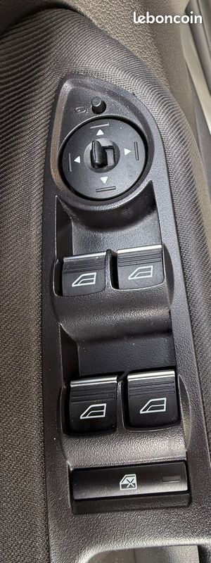 FORD FOCUS C-MAX 1.0 SCTI 125CH TITANIUM - CAR PLAY-SIEGES ET VOLANTS CHAUFFANTS-GARANTIe (image 30)