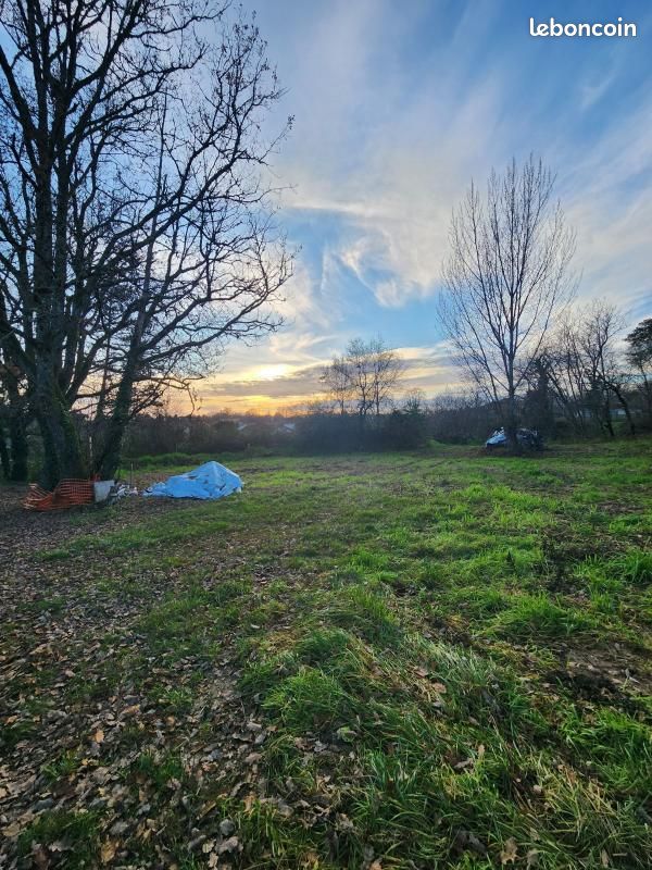 Terrain 1 000 m² Chancelade · 35 000 €