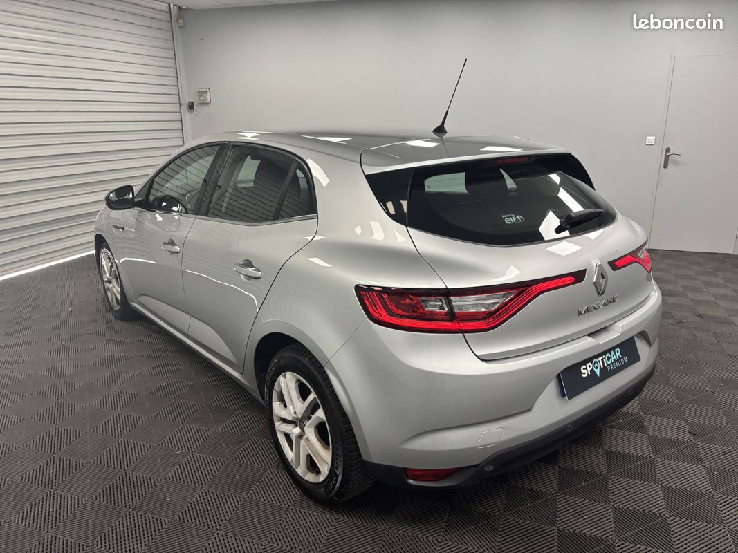 RENAULT Mégane IV Berline TCe 115 FAP Business (image 7)