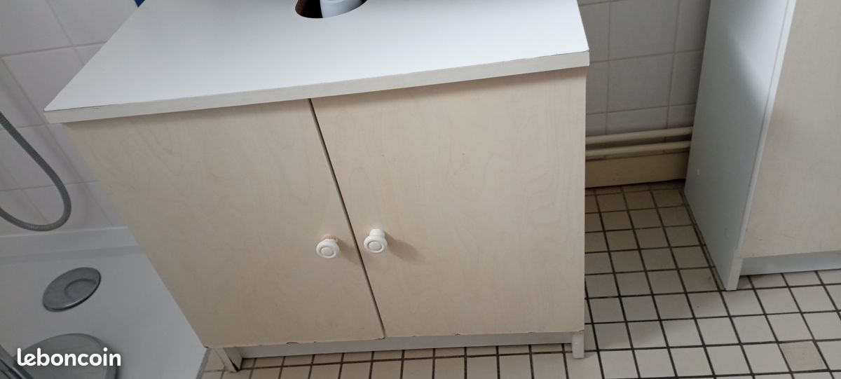 Meubles de salles de bain (image 1)