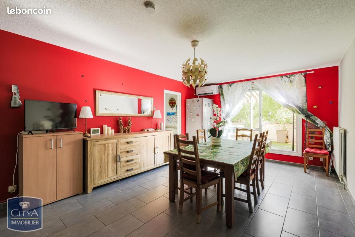 Appartement 5 pièces 102 m² · à Échirolles · 102 m² · 199 000 €