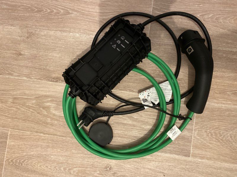 Câble de recharge Green up 3,7 khw - Équipement auto