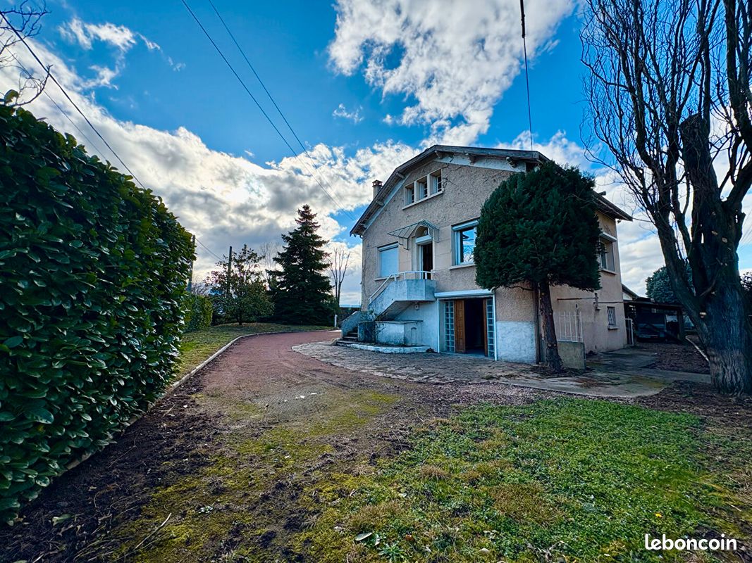 Maison 6 pièces 179 m² · à Dardilly · 179 m² · 1 790 €/mois