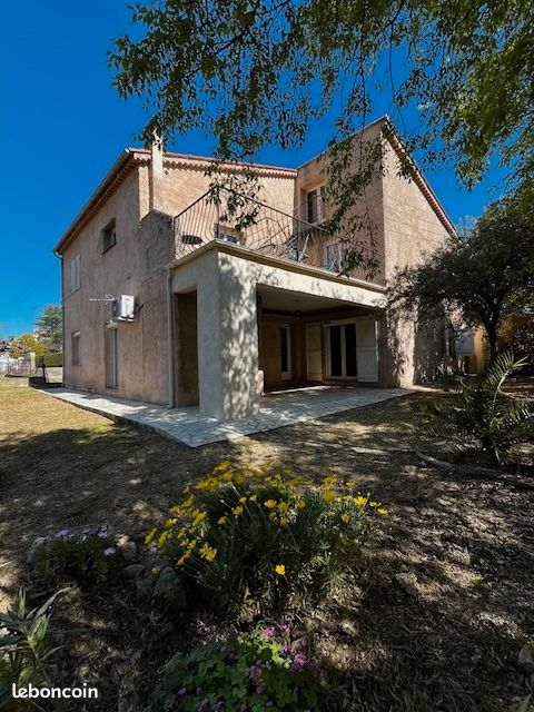 Appartement 5 pièces 127 m² · à Draguignan · 127 m² · 225 000 €