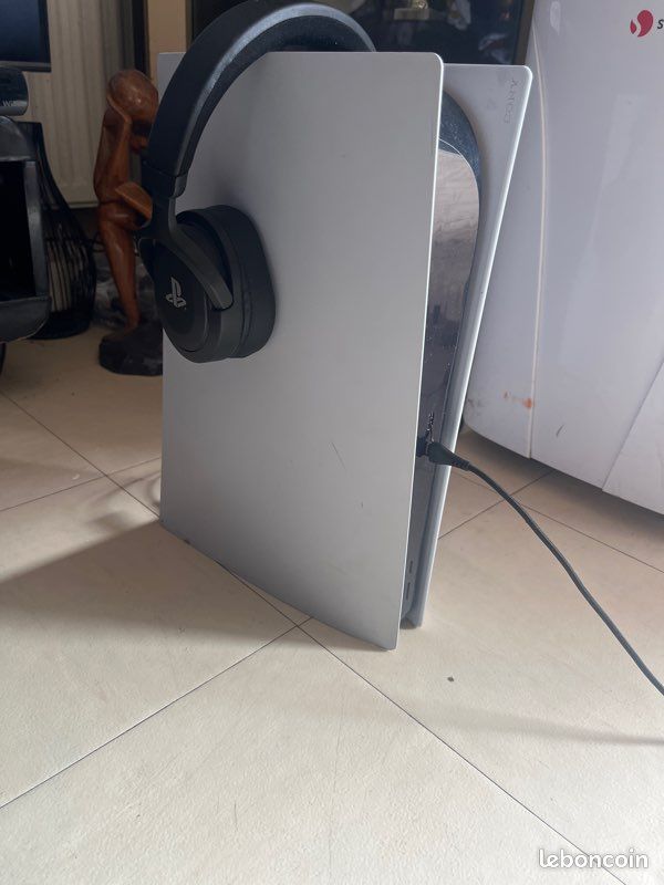 Play 5 cd fifa casque + manette (image 1)
