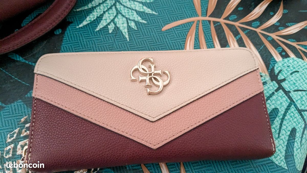 Sac à main plus portefeuille Guess (image 4)