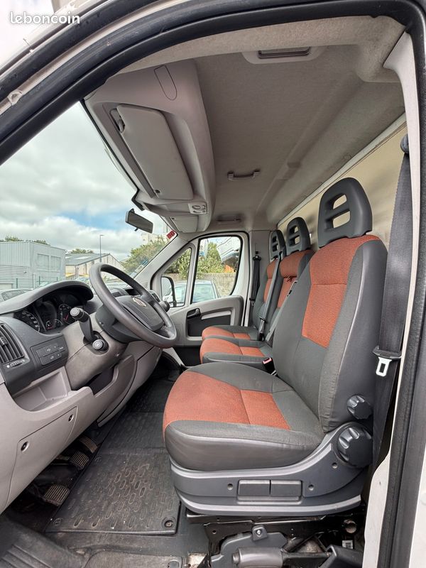 FIAT DUCATO VU Camion de Marché - FOURGON MAXI 2.3 120 XLH2 20m³ - DISTRIBUTION FAIT - STORE & RIDEAU - CLIM (image 5)