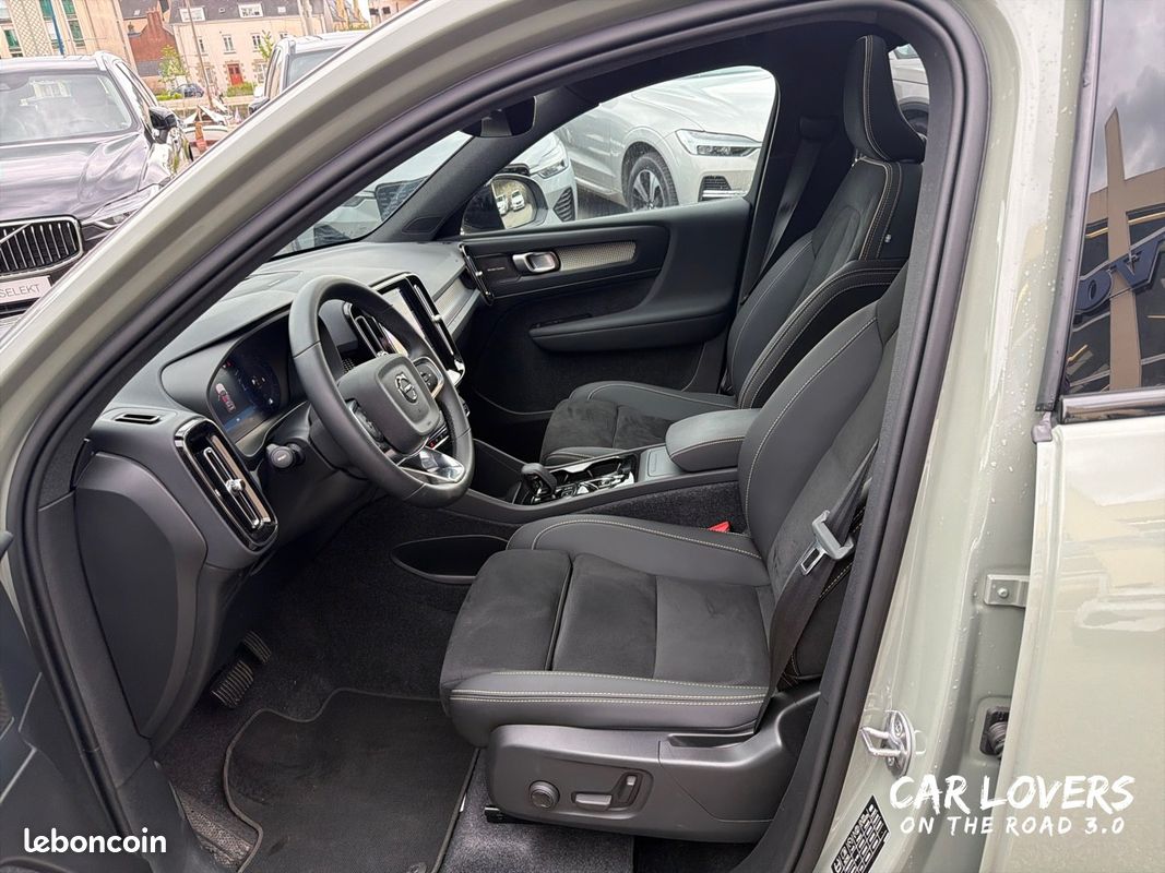 VOLVO XC40 B3 163 ch DCT7 Ultra (image 22)
