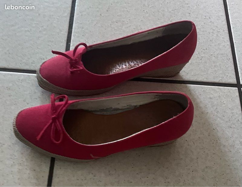 Chaussures toile rouge 40 (image 2)