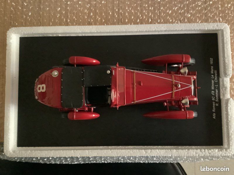 Alfa Romeo 8C n° 8 Sieger 24h Le Mans 1932 1/18 Spark 18LM32