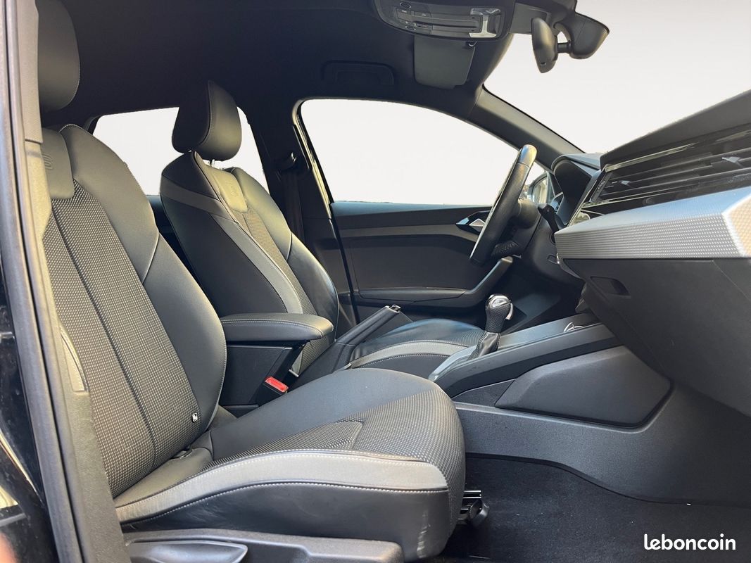 AUDI A1 SPORTBACK 35 TFSI 150 ch S tronic 7 S Line (image 12)