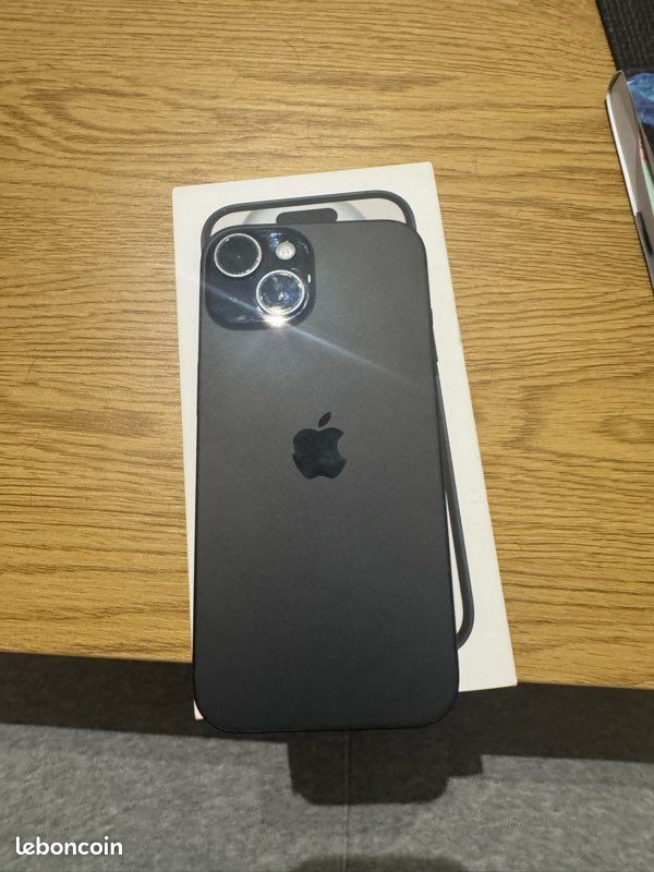 Vend iPhone 15 (image 2)