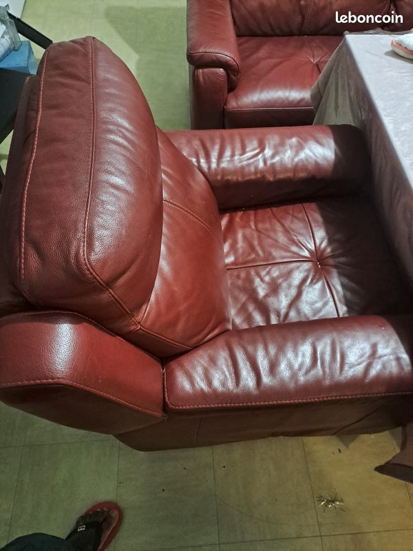 Canapé 3 place rouge cuire centre +un fauteuil 1 place (image 6)