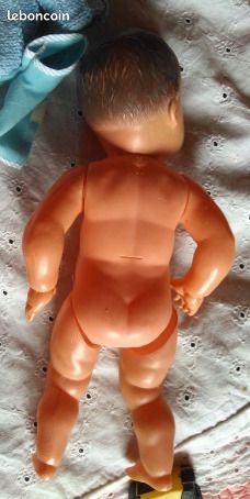 Lot De 5 Petits Baigneurs En Celluloïd Anciens Avec Malette En Osier, Poupées Vintage