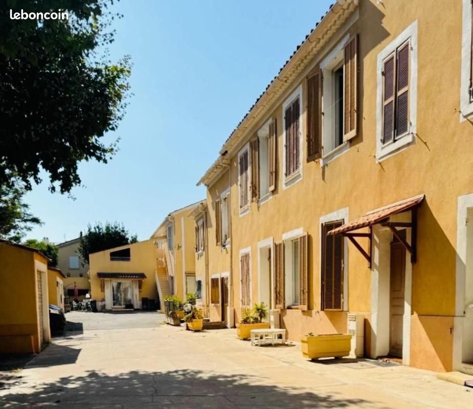 Appartement 2 pièces 71 m² · à Toulon · 71 m² · 990 €/mois