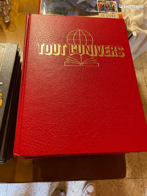 Collection de livres tout l univers (image 1)