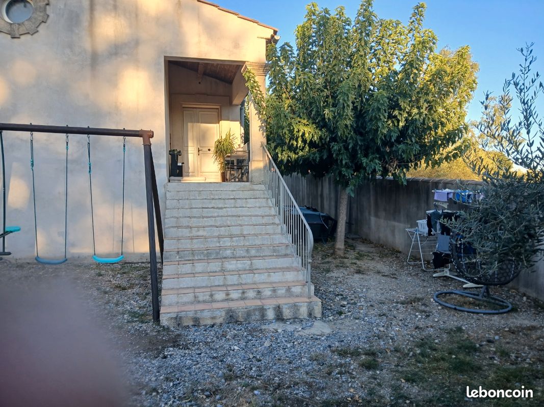 Maison 4 pièces 100 m² · à Lecques · 100 m² · 1 060 €/mois