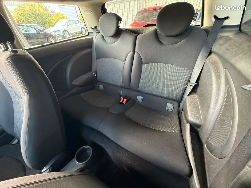 Mini COOPER (R56) LCI One 1.6 i 16V 98 CV + CLIM AUTO + PHARES AUTO (image 12)