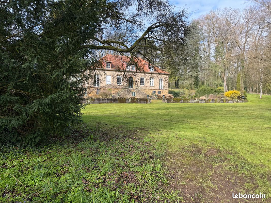Maison 7 pièces 262 m² · à Hayes · 262 m² · 938 000 €