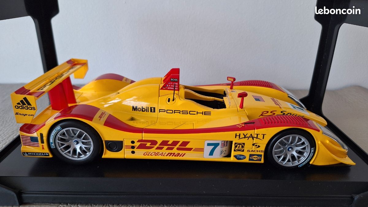 Norev 1:18 Porsche 718 Spyder RS mit Weissach-Paket 2023 tannengrün metallic 187272 Modellauto 187272 3551091872726