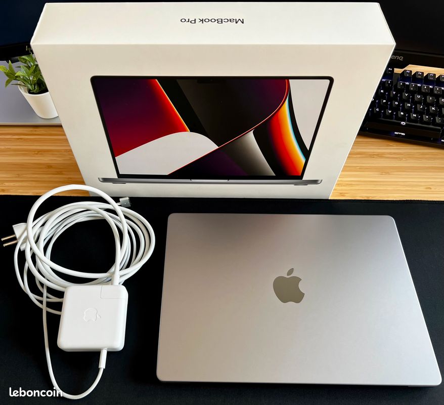 MacBook Pro 14 M1 Pro 16Go RAM 512Go SSD Gris Sidéral AZERTY 2021