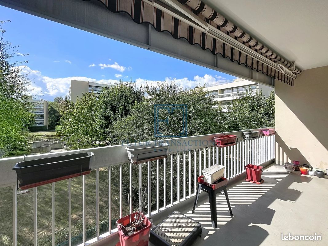 Appartement 5 pièces 92 m² · à Élancourt · 92 m² · 252 000 €