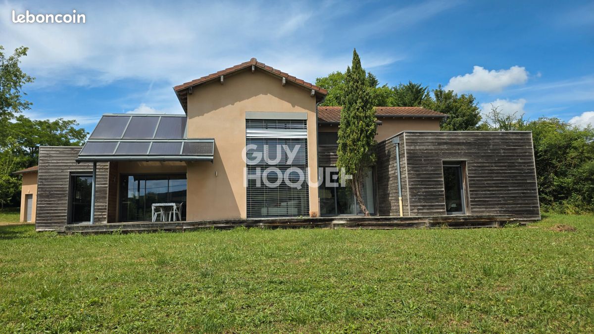 Maison 8 pièces 193 m² · à Sassangy · 193 m² · 549 000 €